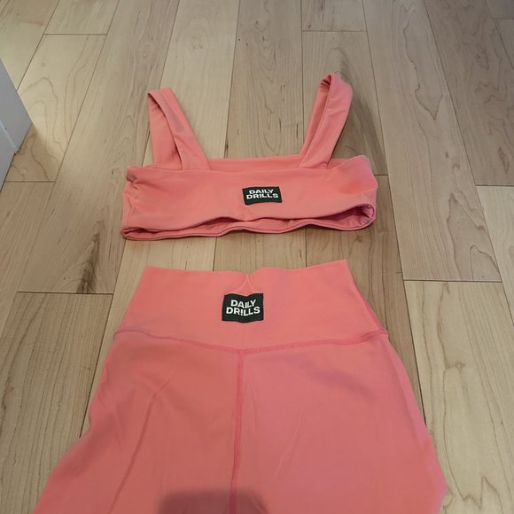 Daily Drills Pink Set S top XS Bottom - Picture 4 of 7